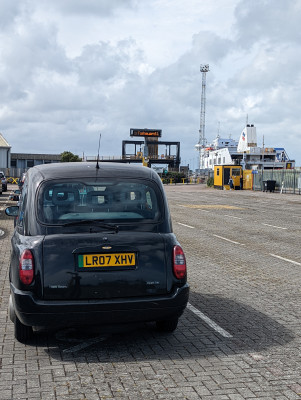 ferry_terminal_rosslare.jpg