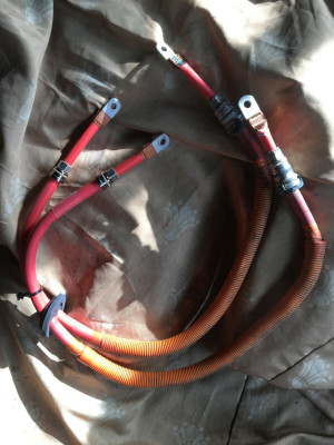 Tesla_Model_S_LDU_HV_Cables_1004872-00-B_01b.jpg