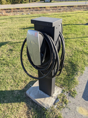 tesla destination charger.jpg