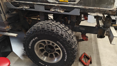Battery mounts.jpg