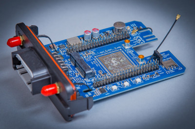 BeagleBone-Enhanced-Automotive-Cape-GPS-CAN-Bus-V4-web.jpg