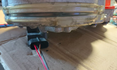 Leaf AC comp ZE1 Heatpump LV.JPG