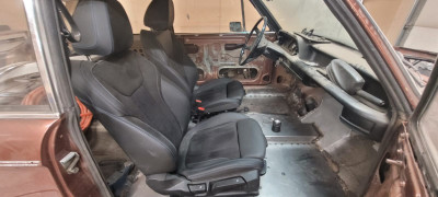 m2_seats.jpeg