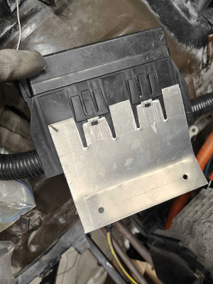 Fusebox_mount.jpg