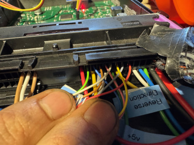 I am using a thin gauge wire 0,14mm2 it is shielded but currently the cable is about 5m long