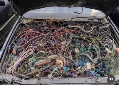 wire mess.jpeg