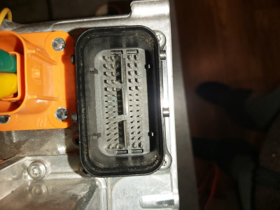 Multi pin connector