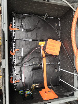 hv-wiring-battbox.jpg
