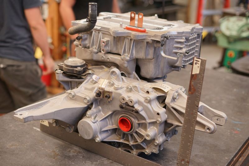 File:Leafgearbox.jpg