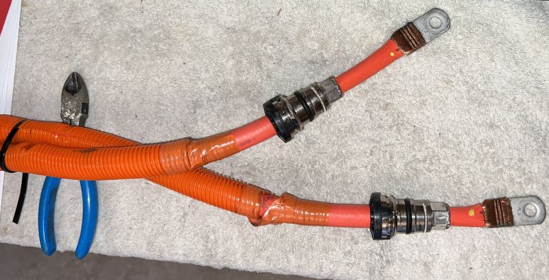 File:Tesla Model S LDU HV Cables 1004872-00-B 05b.jpg