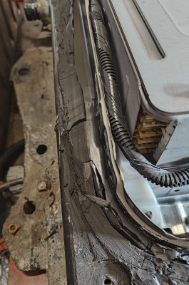 Battery frame side (3).jpg